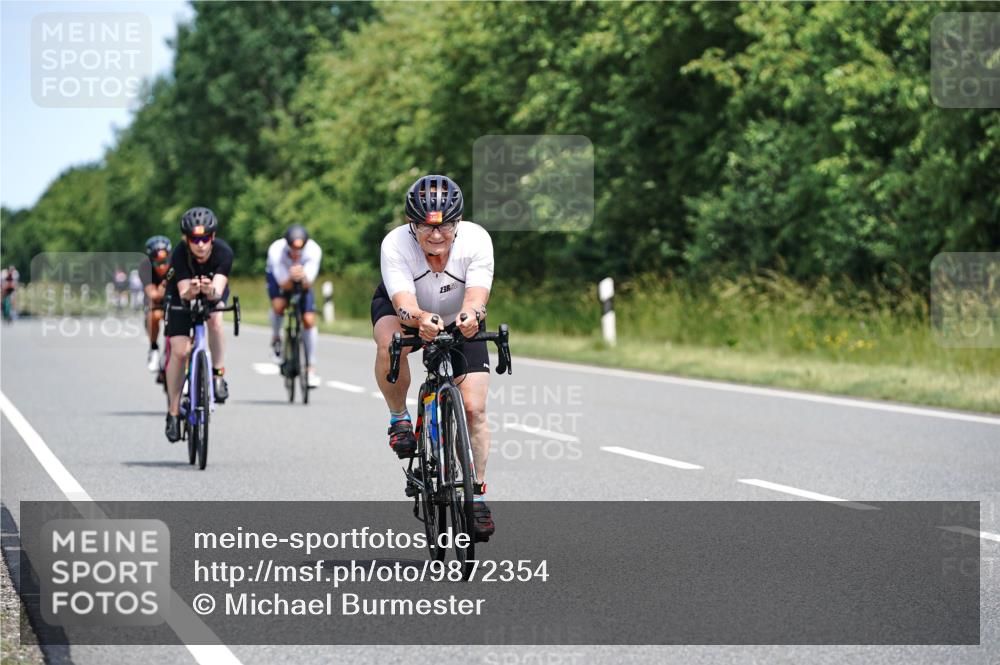 21.06.2026 - Viking Triathlon Michael Burmester http://msf.ph/oto/9872354 21.06.2026 12:44:15 Radfahren 59, 161, 207, 341, 347, 350, 353, 470, 475, 534, 564, 576 meine-sportfotos.de