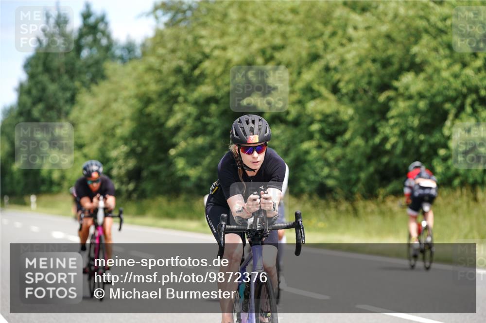 21.06.2026 - Viking Triathlon Michael Burmester http://msf.ph/oto/9872376 21.06.2026 12:44:17 Radfahren 59, 161, 207, 341, 347, 350, 353, 470, 475, 534, 564 meine-sportfotos.de