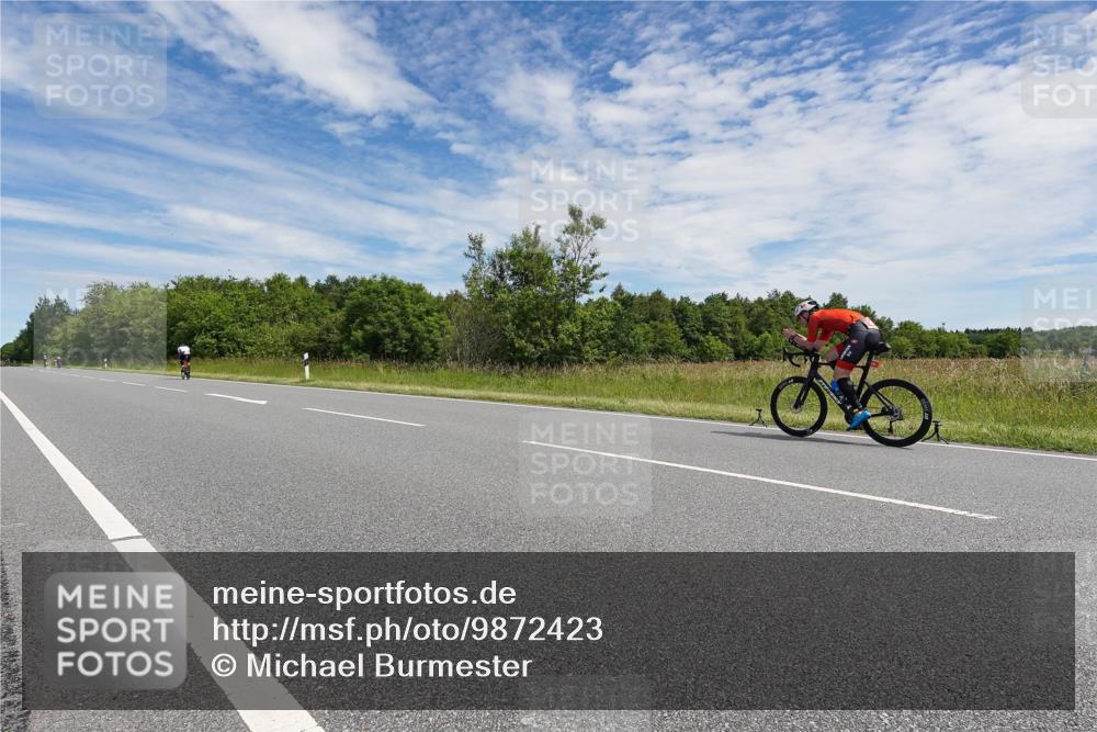 21.06.2026 - Viking Triathlon Michael Burmester http://msf.ph/oto/9872423 21.06.2026 12:28:37 Radfahren 57, 189, 326, 438 meine-sportfotos.de