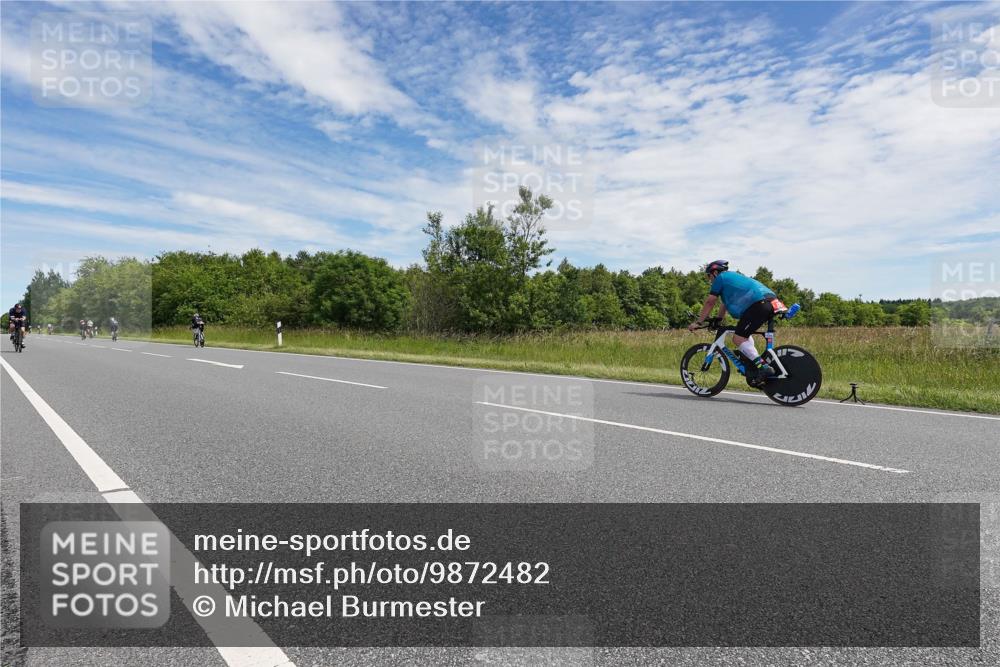 21.06.2026 - Viking Triathlon Michael Burmester http://msf.ph/oto/9872482 21.06.2026 12:29:42 Radfahren 66, 101, 196, 302, 526, 540, 560, 617 meine-sportfotos.de