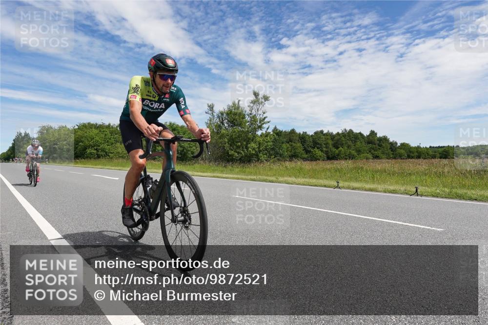 21.06.2026 - Viking Triathlon Michael Burmester http://msf.ph/oto/9872521 21.06.2026 12:30:07 Radfahren 168, 220, 261, 314, 463, 529, 613, 631 meine-sportfotos.de