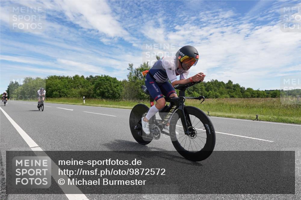 21.06.2026 - Viking Triathlon Michael Burmester http://msf.ph/oto/9872572 21.06.2026 12:30:40 Radfahren 99, 104, 109, 111, 113, 137, 145, 180, 199, 286, 359, 376, 500 meine-sportfotos.de