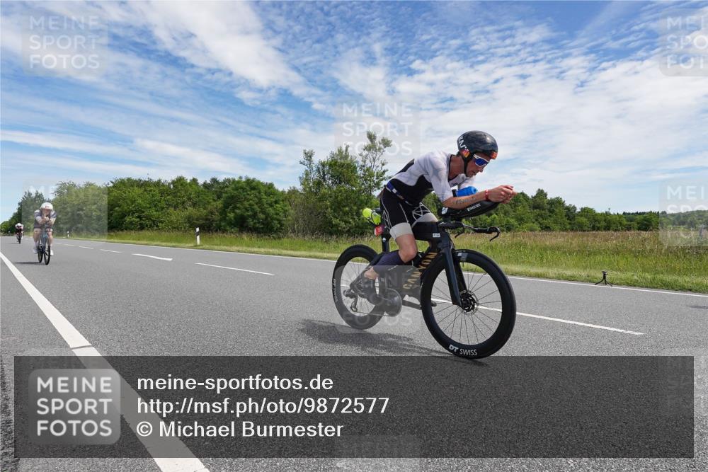 21.06.2026 - Viking Triathlon Michael Burmester http://msf.ph/oto/9872577 21.06.2026 12:30:41 Radfahren 99, 104, 109, 111, 113, 137, 145, 180, 199, 286, 359, 376, 500 meine-sportfotos.de