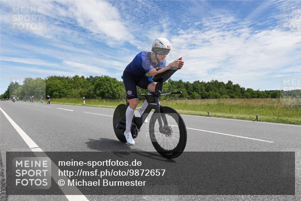 21.06.2026 - Viking Triathlon Michael Burmester http://msf.ph/oto/9872657 21.06.2026 12:31:54 Radfahren 27, 33, 75, 198, 337, 365, 382, 640, 658 meine-sportfotos.de
