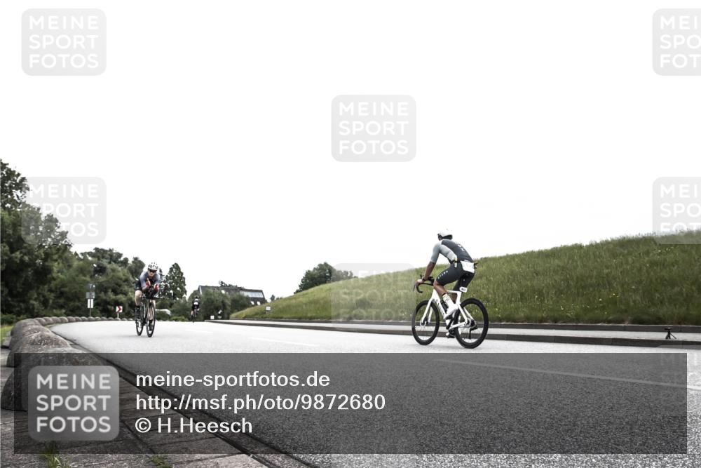 21.06.2026 - 29. Vierlanden-Triathlon H.Heesch http://msf.ph/oto/9872680 21.06.2026 12:19:31 Radfahren 649, 793 meine-sportfotos.de