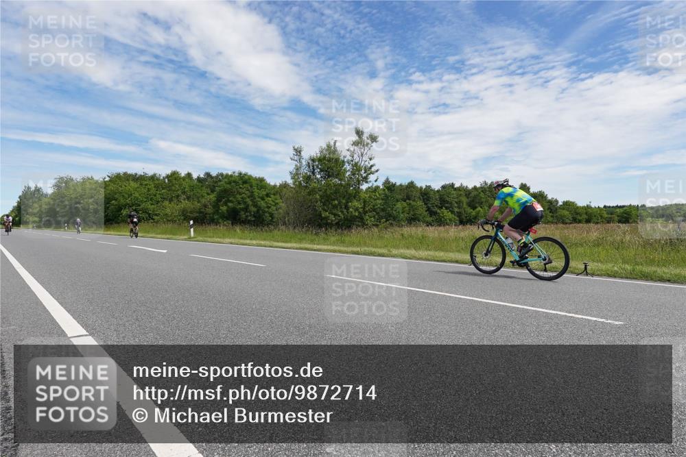 21.06.2026 - Viking Triathlon Michael Burmester http://msf.ph/oto/9872714 21.06.2026 12:32:34 Radfahren 301, 331, 447, 462, 532, 559, 626, 659 meine-sportfotos.de