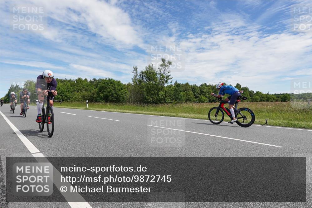 21.06.2026 - Viking Triathlon Michael Burmester http://msf.ph/oto/9872745 21.06.2026 12:32:52 Radfahren 93, 97, 114, 116, 247, 265, 289, 301, 447, 450, 454, 579, 626, 659 meine-sportfotos.de