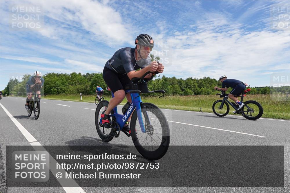 21.06.2026 - Viking Triathlon Michael Burmester http://msf.ph/oto/9872753 21.06.2026 12:32:53 Radfahren 93, 97, 114, 116, 247, 265, 289, 447, 450, 454, 579, 626, 659 meine-sportfotos.de