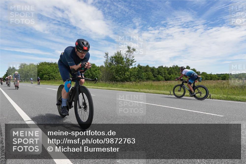 21.06.2026 - Viking Triathlon Michael Burmester http://msf.ph/oto/9872763 21.06.2026 12:32:56 Radfahren 93, 97, 114, 116, 237, 247, 265, 289, 447, 450, 454, 579 meine-sportfotos.de
