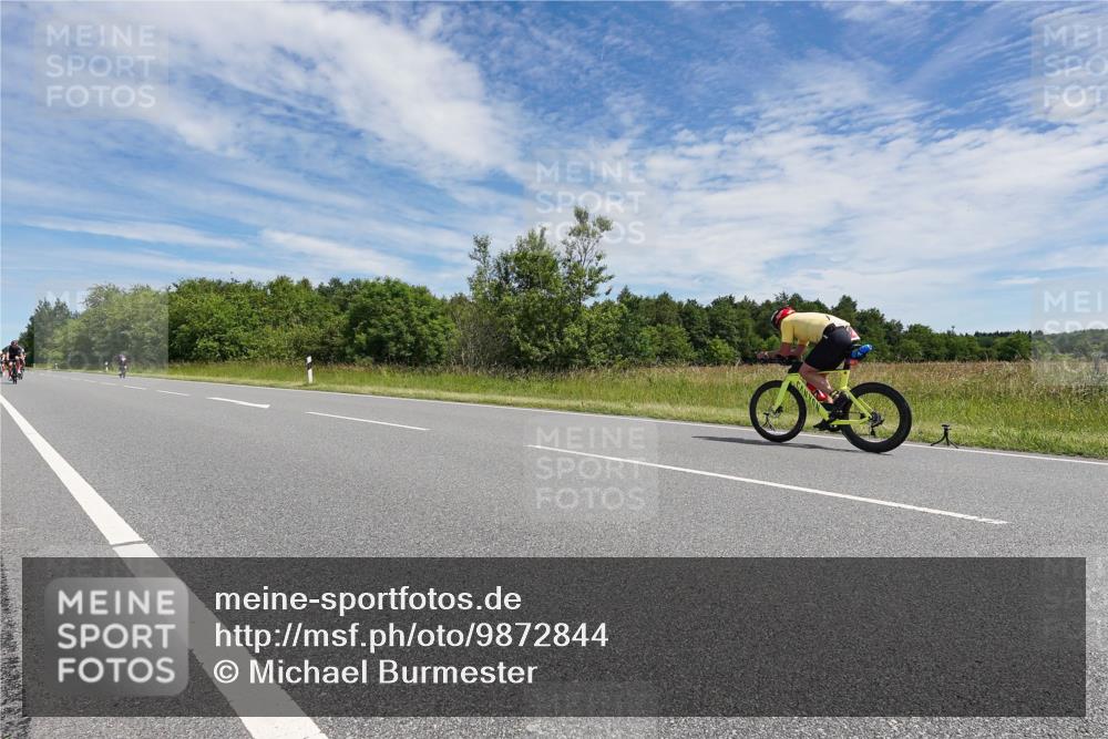 21.06.2026 - Viking Triathlon Michael Burmester http://msf.ph/oto/9872844 21.06.2026 12:33:45 Radfahren 24, 56, 282, 305, 495, 642, 652 meine-sportfotos.de