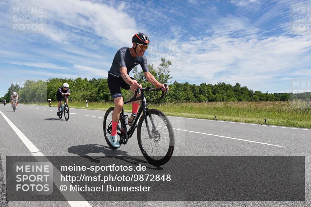 21.06.2026 - Viking Triathlon Michael Burmester http://msf.ph/oto/9872848 21.06.2026 12:33:48 Radfahren 56, 224, 282, 305, 495, 642, 652 meine-sportfotos.de