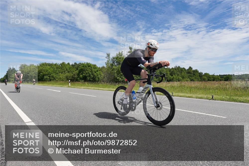 21.06.2026 - Viking Triathlon Michael Burmester http://msf.ph/oto/9872852 21.06.2026 12:33:49 Radfahren 56, 224, 282, 305, 495, 642, 652 meine-sportfotos.de