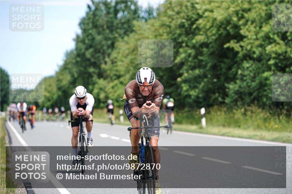 21.06.2026 - Viking Triathlon Michael Burmester http://msf.ph/oto/9872870 21.06.2026 12:46:00 Radfahren 205, 238, 352, 352, 421, 442, 561 meine-sportfotos.de