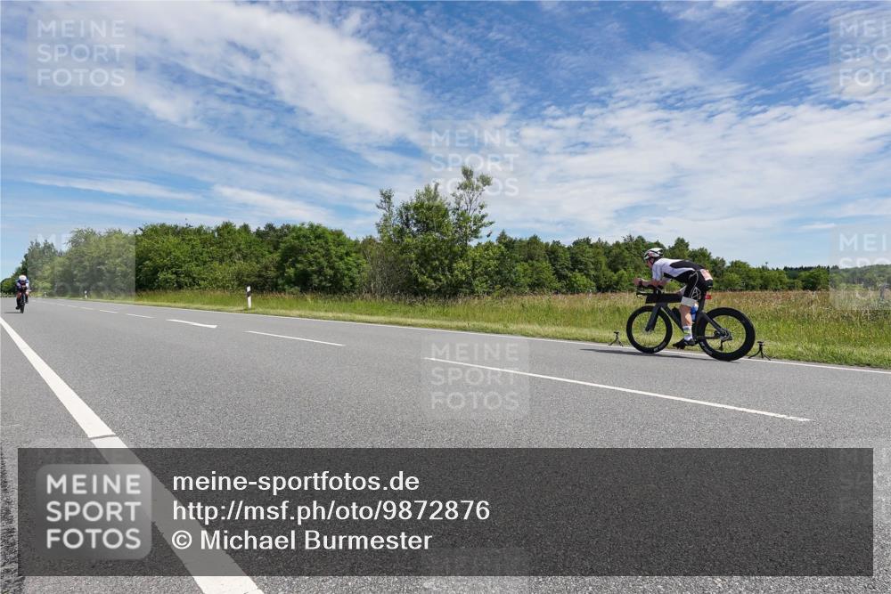 21.06.2026 - Viking Triathlon Michael Burmester http://msf.ph/oto/9872876 21.06.2026 12:33:58 Radfahren 56, 224, 282, 493, 495, 652 meine-sportfotos.de