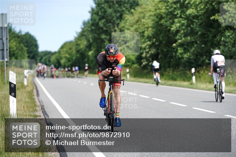 21.06.2026 - Viking Triathlon Michael Burmester http://msf.ph/oto/9872910 21.06.2026 12:46:08 Radfahren 238, 352, 352, 439, 442, 457, 561 meine-sportfotos.de