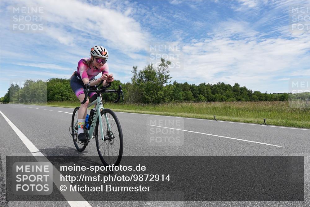 21.06.2026 - Viking Triathlon Michael Burmester http://msf.ph/oto/9872914 21.06.2026 12:34:43 Radfahren 197, 197, 248, 304, 389, 389, 571, 590, 653 meine-sportfotos.de
