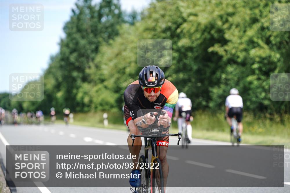 21.06.2026 - Viking Triathlon Michael Burmester http://msf.ph/oto/9872922 21.06.2026 12:46:08 Radfahren 238, 352, 352, 439, 442, 457, 561 meine-sportfotos.de