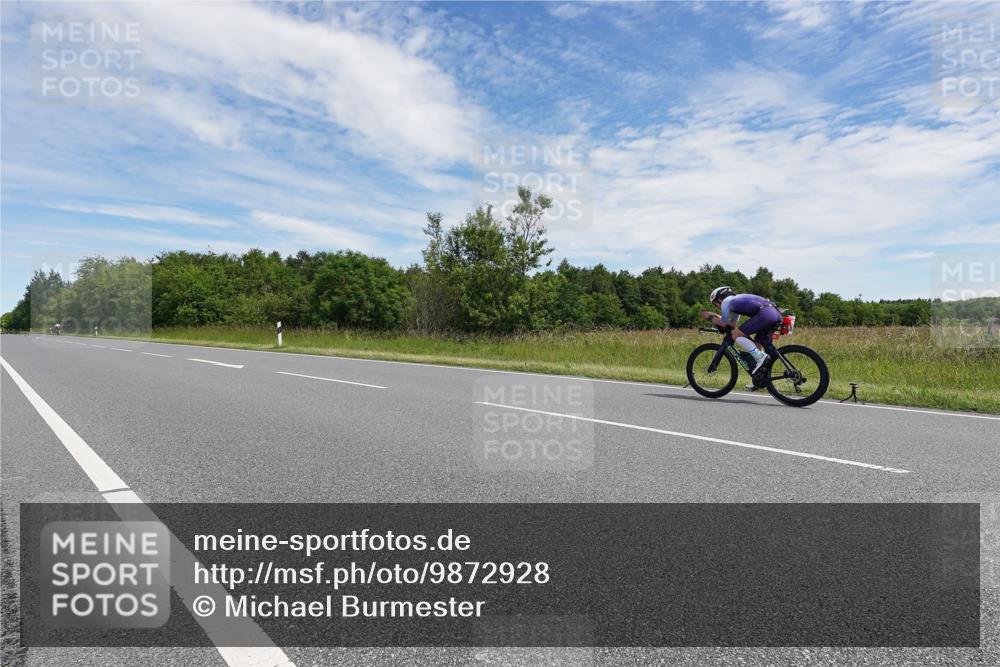 21.06.2026 - Viking Triathlon Michael Burmester http://msf.ph/oto/9872928 21.06.2026 12:34:54 Radfahren 96, 197, 197, 248, 248, 389, 389, 432, 571, 590, 616 meine-sportfotos.de