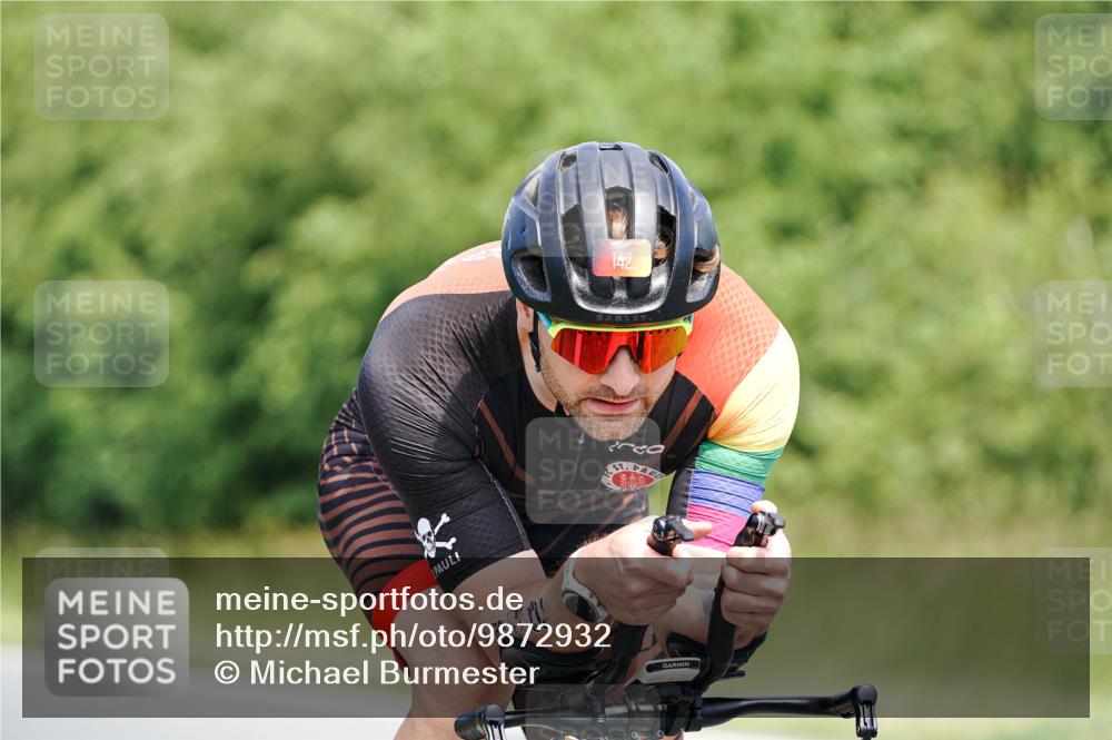 21.06.2026 - Viking Triathlon Michael Burmester http://msf.ph/oto/9872932 21.06.2026 12:46:09 Radfahren 238, 352, 352, 439, 442, 457, 561 meine-sportfotos.de
