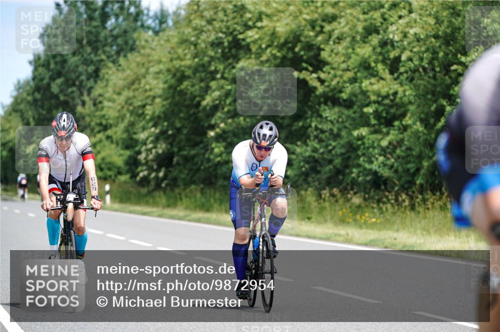 21.06.2026 - Viking Triathlon Michael Burmester http://msf.ph/oto/9872954 21.06.2026 12:46:24 Radfahren 36, 105, 178, 251, 439, 457, 457, 504, 546, 606, 629, 629 meine-sportfotos.de