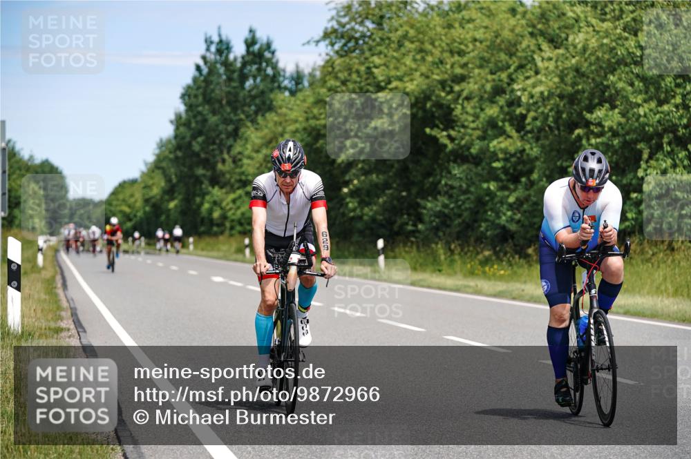 21.06.2026 - Viking Triathlon Michael Burmester http://msf.ph/oto/9872966 21.06.2026 12:46:25 Radfahren 36, 105, 178, 251, 439, 457, 457, 504, 546, 606, 629, 629 meine-sportfotos.de