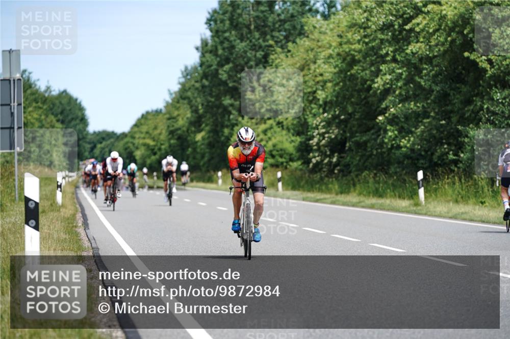 21.06.2026 - Viking Triathlon Michael Burmester http://msf.ph/oto/9872984 21.06.2026 12:46:31 Radfahren 16, 36, 105, 165, 178, 184, 251, 364, 407, 439, 457, 457, 504, 546, 606, 629, 629, 634 meine-sportfotos.de
