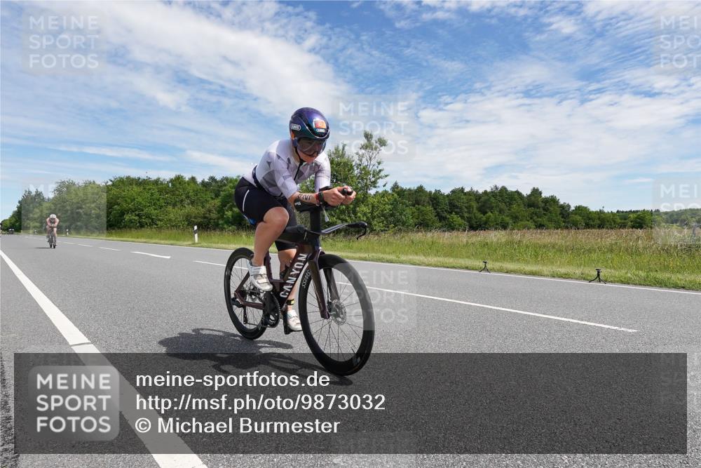 21.06.2026 - Viking Triathlon Michael Burmester http://msf.ph/oto/9873032 21.06.2026 12:36:06 Radfahren 22, 37, 106, 354, 363, 427, 449, 458, 539, 637, 667 meine-sportfotos.de