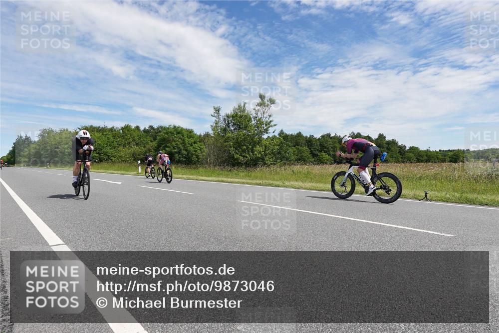 21.06.2026 - Viking Triathlon Michael Burmester http://msf.ph/oto/9873046 21.06.2026 12:36:09 Radfahren 22, 37, 106, 354, 363, 427, 449, 458, 539, 637, 667 meine-sportfotos.de
