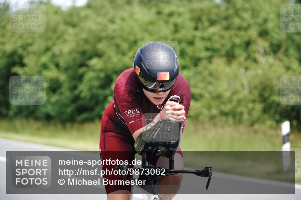 21.06.2026 - Viking Triathlon Michael Burmester http://msf.ph/oto/9873062 21.06.2026 12:46:38 Radfahren 16, 36, 81, 105, 165, 178, 184, 251, 364, 407, 457, 504, 530, 546, 606, 629, 629, 634 meine-sportfotos.de