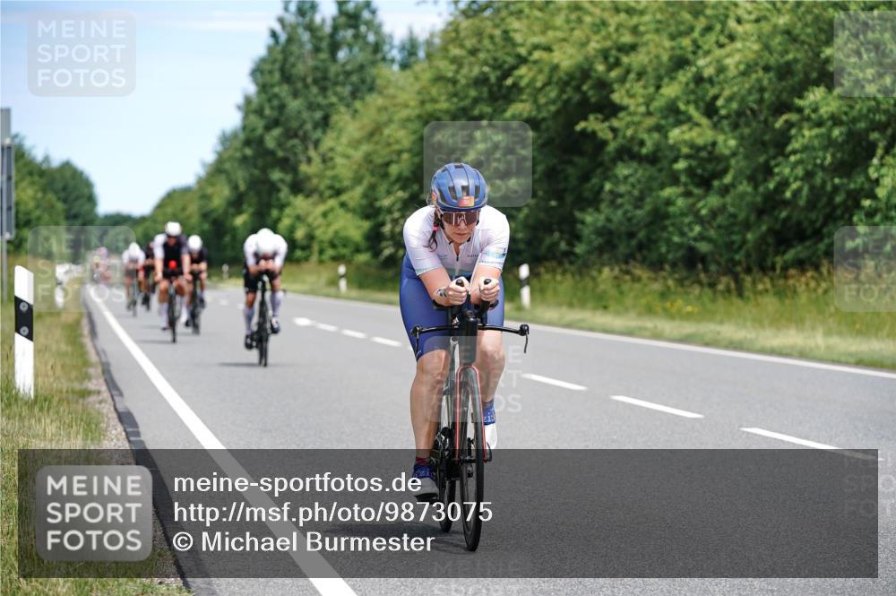 21.06.2026 - Viking Triathlon Michael Burmester http://msf.ph/oto/9873075 21.06.2026 12:46:43 Radfahren 16, 36, 81, 105, 165, 178, 184, 364, 407, 457, 530, 546, 629, 634 meine-sportfotos.de