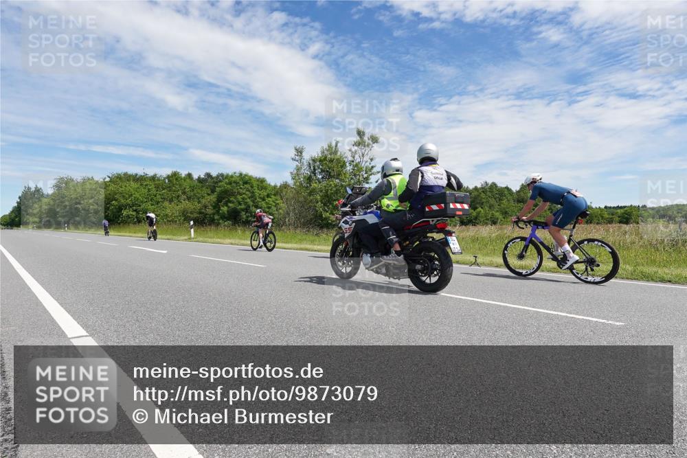 21.06.2026 - Viking Triathlon Michael Burmester http://msf.ph/oto/9873079 21.06.2026 12:36:54 Radfahren 60, 70, 295, 295, 479, 479 meine-sportfotos.de