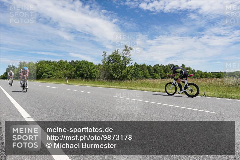 21.06.2026 - Viking Triathlon Michael Burmester http://msf.ph/oto/9873178 21.06.2026 12:38:06 Radfahren 185, 203, 378, 413, 415, 461, 506, 550, 557 meine-sportfotos.de