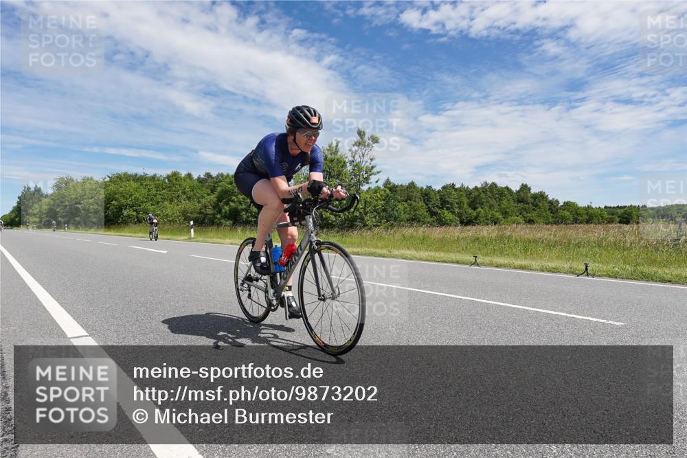 21.06.2026 - Viking Triathlon Michael Burmester http://msf.ph/oto/9873202 21.06.2026 12:38:13 Radfahren 123, 203, 221, 413, 415, 461, 461, 506, 551, 557 meine-sportfotos.de