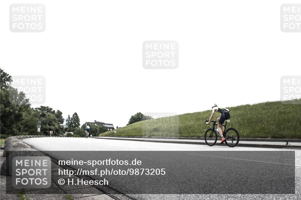 21.06.2026 - 29. Vierlanden-Triathlon H.Heesch http://msf.ph/oto/9873205 21.06.2026 12:28:20 Radfahren 684, 892, 912, 923 meine-sportfotos.de