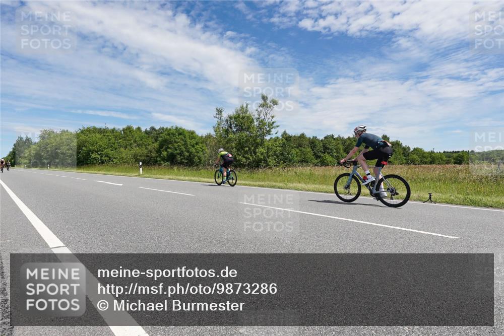 21.06.2026 - Viking Triathlon Michael Burmester http://msf.ph/oto/9873286 21.06.2026 12:39:24 Radfahren 76, 76, 233, 283, 483, 502, 516, 607, 609, 628 meine-sportfotos.de