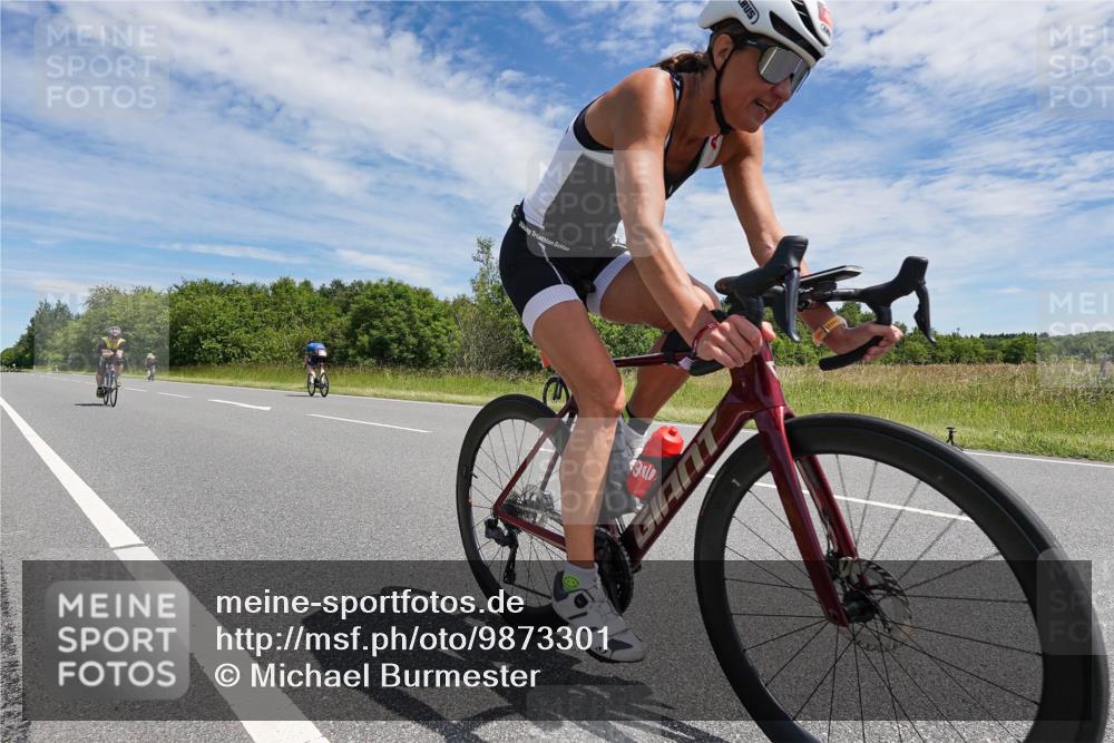 21.06.2026 - Viking Triathlon Michael Burmester http://msf.ph/oto/9873301 21.06.2026 12:39:29 Radfahren 76, 76, 80, 233, 283, 483, 502, 516, 609 meine-sportfotos.de