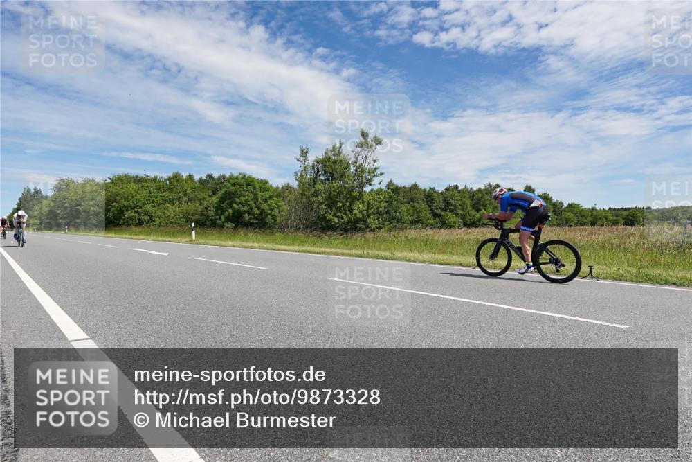 21.06.2026 - Viking Triathlon Michael Burmester http://msf.ph/oto/9873328 21.06.2026 12:39:52 Radfahren 80, 174, 231, 242, 328, 512, 524, 543 meine-sportfotos.de