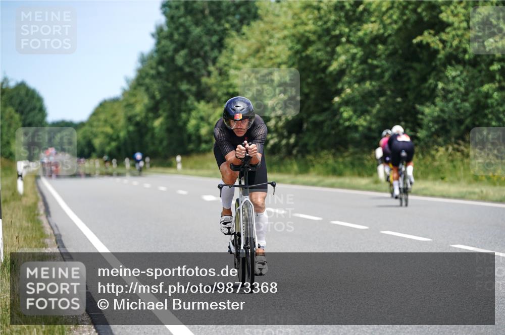 21.06.2026 - Viking Triathlon Michael Burmester http://msf.ph/oto/9873368 21.06.2026 12:48:15 Radfahren 57, 124, 126, 166, 232, 273, 644 meine-sportfotos.de