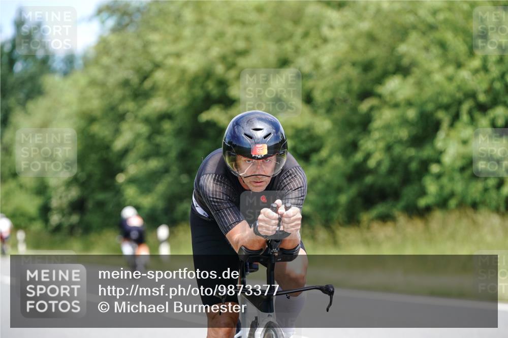 21.06.2026 - Viking Triathlon Michael Burmester http://msf.ph/oto/9873377 21.06.2026 12:48:17 Radfahren 57, 124, 166, 232, 273, 273, 644 meine-sportfotos.de