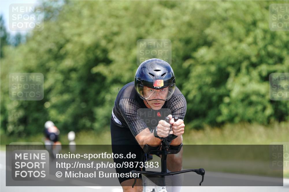 21.06.2026 - Viking Triathlon Michael Burmester http://msf.ph/oto/9873383 21.06.2026 12:48:17 Radfahren 57, 124, 166, 232, 273, 273, 644 meine-sportfotos.de
