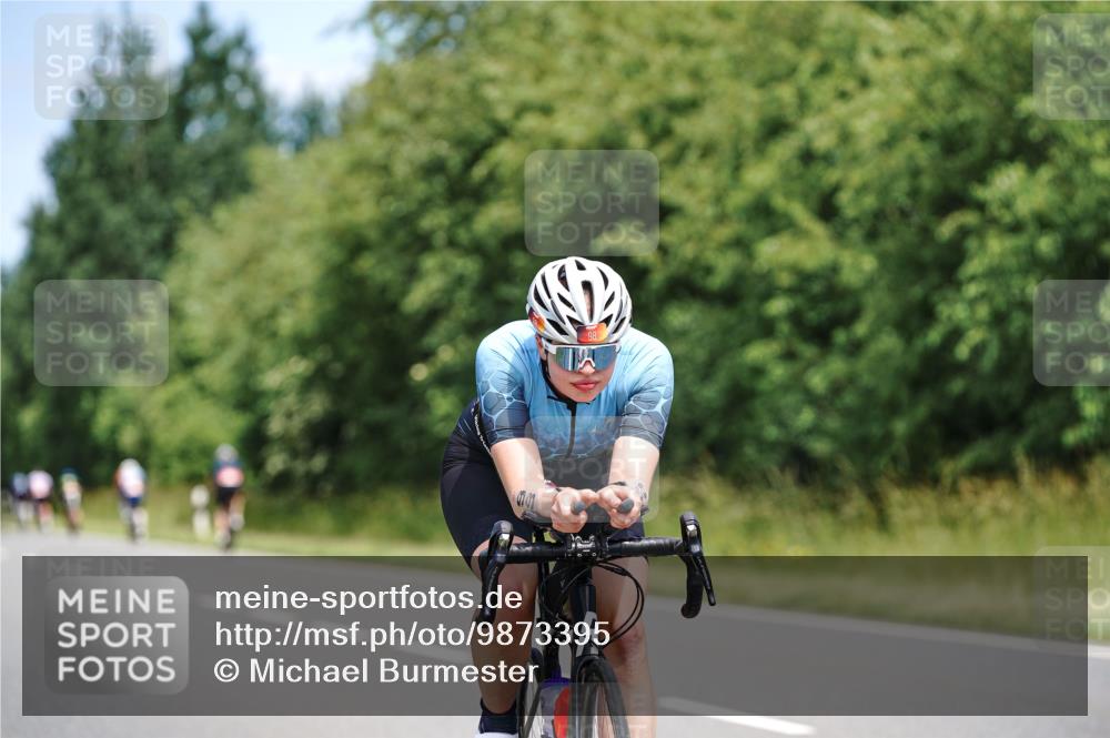 21.06.2026 - Viking Triathlon Michael Burmester http://msf.ph/oto/9873395 21.06.2026 12:48:44 Radfahren 44, 52, 273, 316, 330, 379, 455 meine-sportfotos.de
