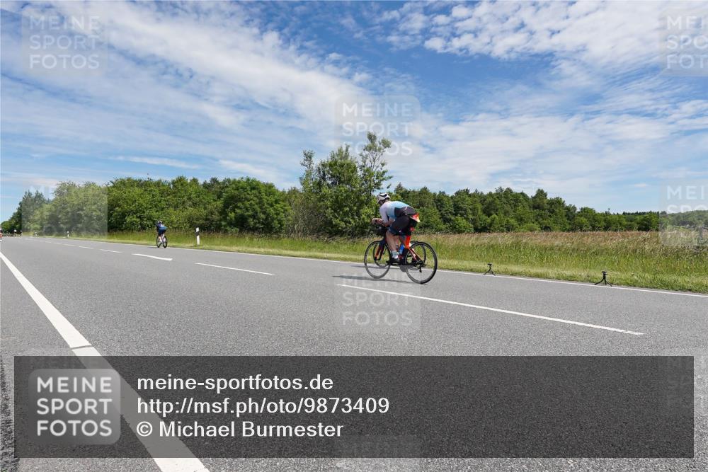 21.06.2026 - Viking Triathlon Michael Burmester http://msf.ph/oto/9873409 21.06.2026 12:40:19 Radfahren 47, 272, 325, 334, 394, 433, 624 meine-sportfotos.de