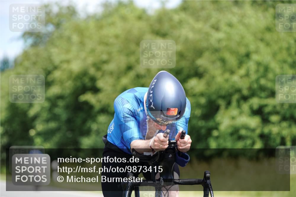 21.06.2026 - Viking Triathlon Michael Burmester http://msf.ph/oto/9873415 21.06.2026 12:48:48 Radfahren 44, 52, 316, 330, 379, 455 meine-sportfotos.de