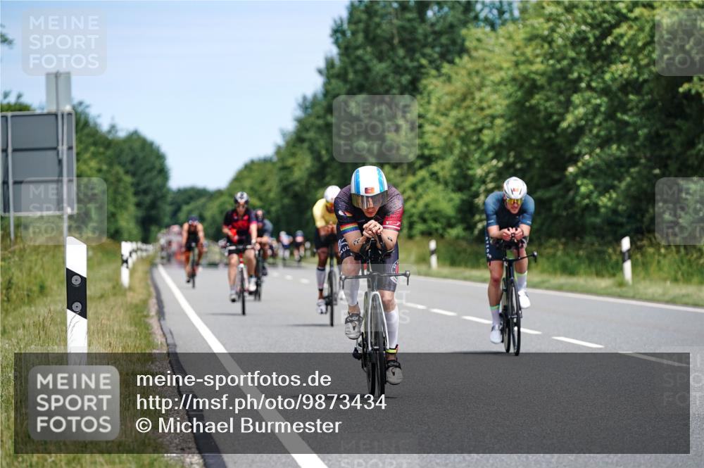21.06.2026 - Viking Triathlon Michael Burmester http://msf.ph/oto/9873434 21.06.2026 12:48:55 Radfahren 44, 52, 316, 330, 379, 455, 666 meine-sportfotos.de