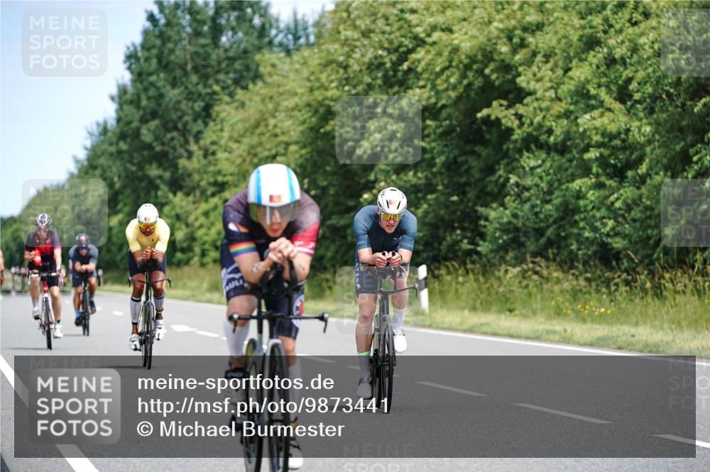 21.06.2026 - Viking Triathlon Michael Burmester http://msf.ph/oto/9873441 21.06.2026 12:48:55 Radfahren 44, 52, 316, 330, 379, 455, 666 meine-sportfotos.de