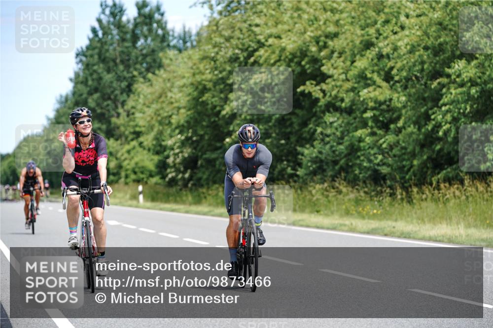 21.06.2026 - Viking Triathlon Michael Burmester http://msf.ph/oto/9873466 21.06.2026 12:48:59 Radfahren 44, 52, 316, 330, 379, 455, 666 meine-sportfotos.de