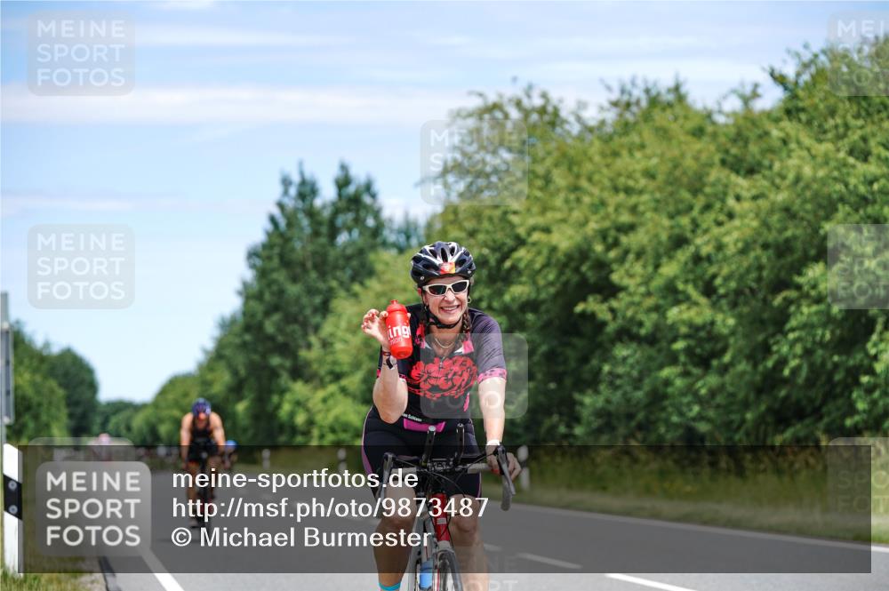 21.06.2026 - Viking Triathlon Michael Burmester http://msf.ph/oto/9873487 21.06.2026 12:49:00 Radfahren 44, 52, 316, 379, 455, 666 meine-sportfotos.de