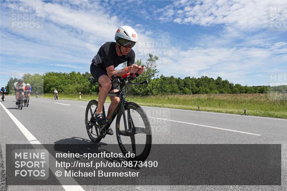 21.06.2026 - Viking Triathlon Michael Burmester http://msf.ph/oto/9873490 21.06.2026 12:40:59 Radfahren 40, 200, 285, 332, 404, 466, 498, 566, 568, 604, 656 meine-sportfotos.de