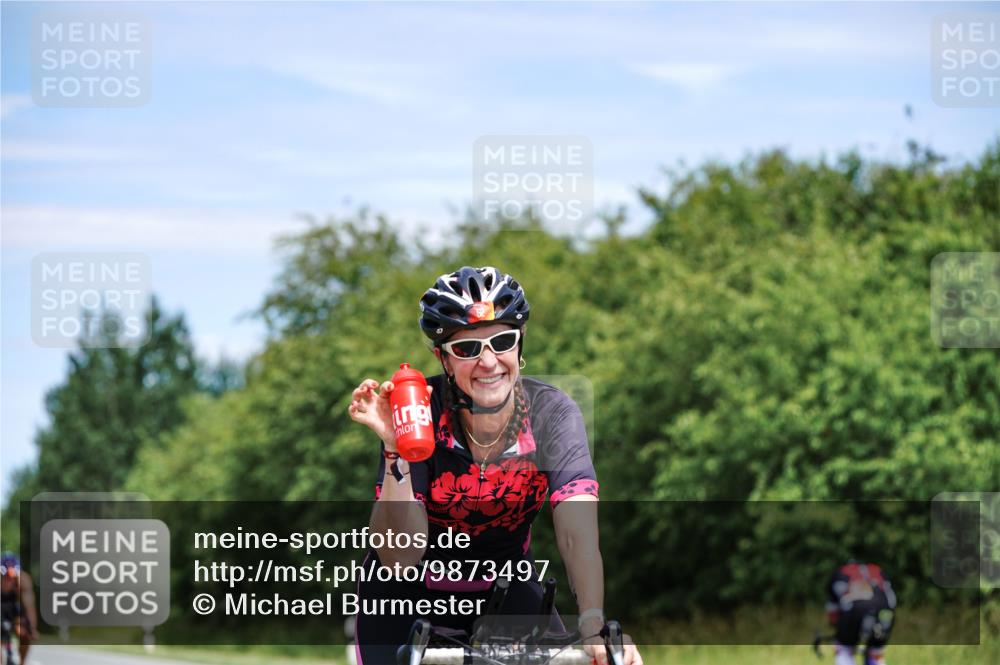 21.06.2026 - Viking Triathlon Michael Burmester http://msf.ph/oto/9873497 21.06.2026 12:49:01 Radfahren 44, 52, 316, 379, 455, 666 meine-sportfotos.de