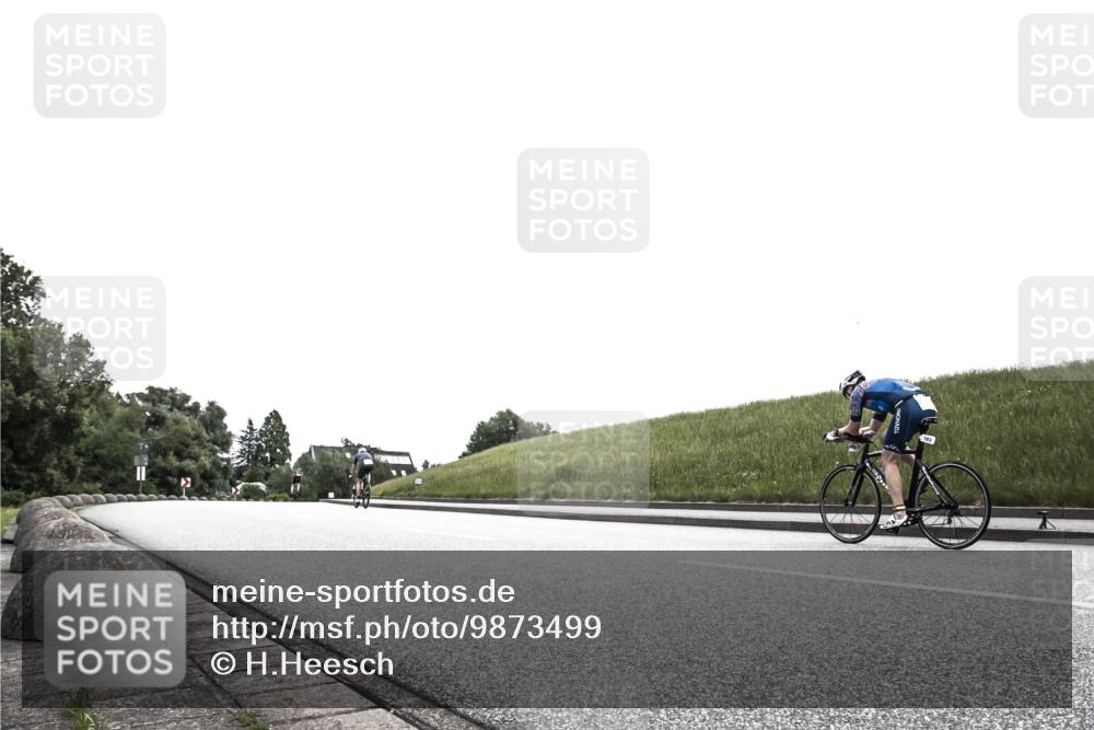 21.06.2026 - 29. Vierlanden-Triathlon H.Heesch http://msf.ph/oto/9873499 21.06.2026 12:30:15 Radfahren 770 meine-sportfotos.de